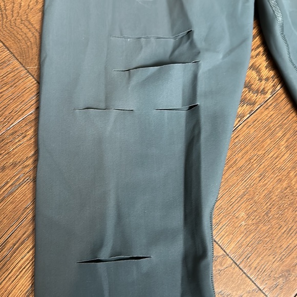 ALO High-Waist Ripped Warrior Legging, dark gray. EUC. - Picture 3 of 3